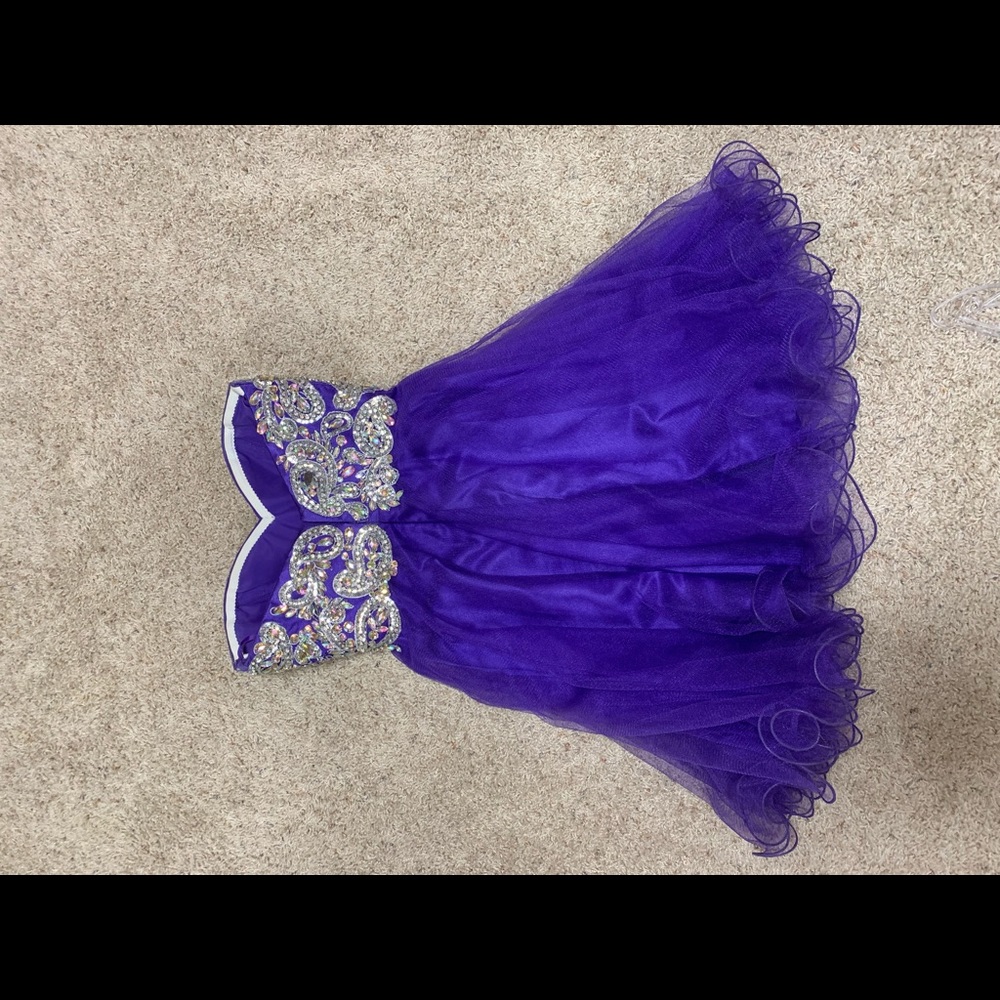 Homecoming dress! - Picture 4 of 4